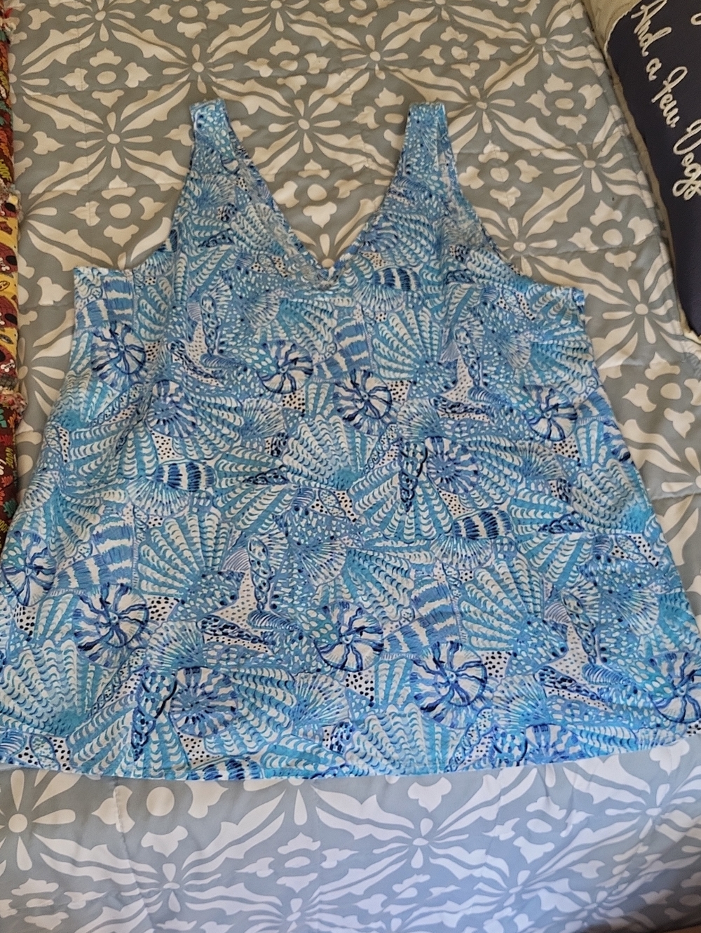 Lilly Pulitzer Linen V‑Neck Blue Shell Print Tank Top